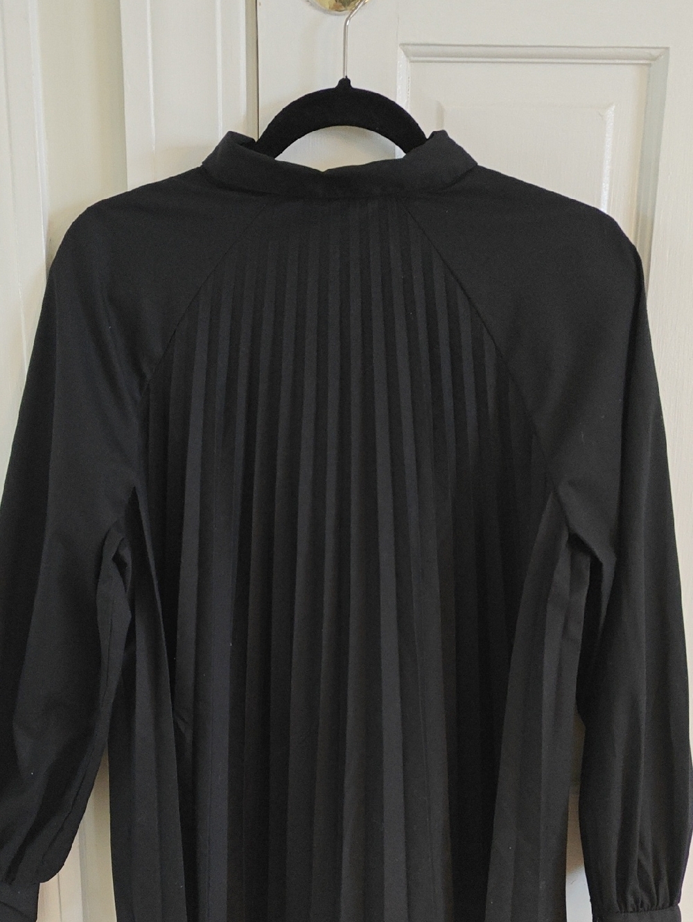 Banana Republic Black Collared Button-Up Top Size M